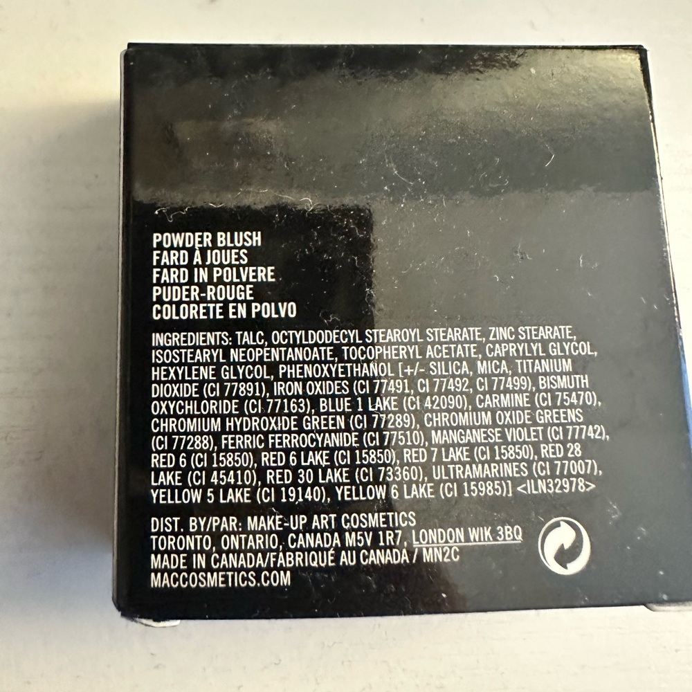 MAC Cosmetics Powder Blush Easy Manner NEW - Picture 3 of 3